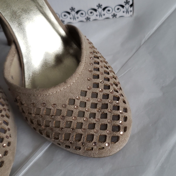 RAMPAGE Jewel Rhinestone Stud CutOut Pump NEW Ankle Strap Heels Women's - Picture 4 of 12